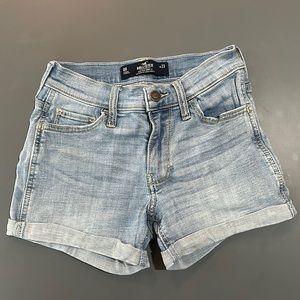 Hollister Jean shorts - Mid-rise short 3”